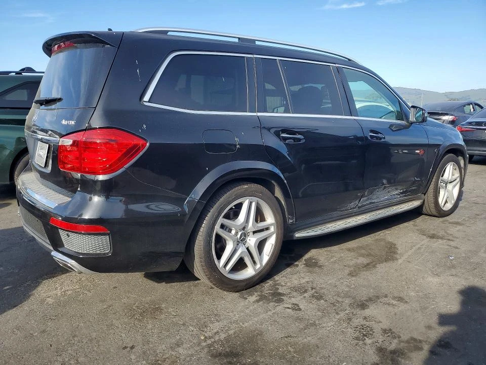 Mercedes-Benz GL 550 4MATIC AMG PKG| HARMAN/KARDON| TV| KEYLESS| PANO - изображение 3