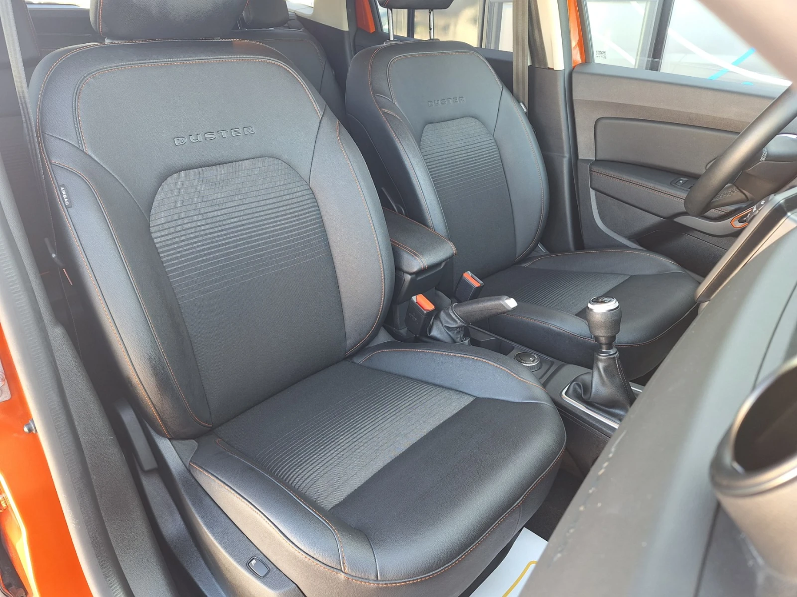 Dacia Duster 1.5dCI 115к.с. 4Х4, снимка 14 - Автомобили и джипове - 53828301