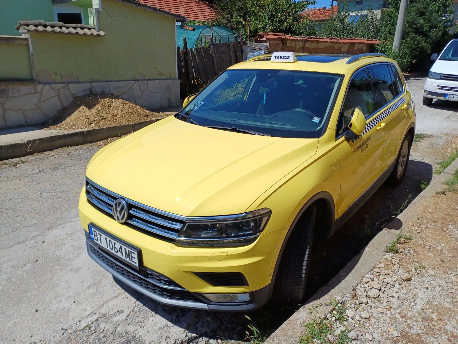 VW Tiguan, снимка 9 - Автомобили и джипове - 54396768