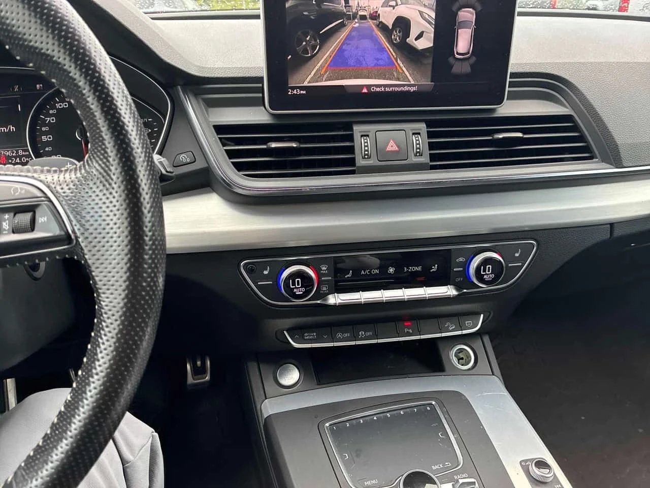 Audi Q5 QUATTRO * FULL S LINE* MATRIX* ГУМИ/ДЖАНТИ* ПАНОРА, снимка 9 - Автомобили и джипове - 55373349