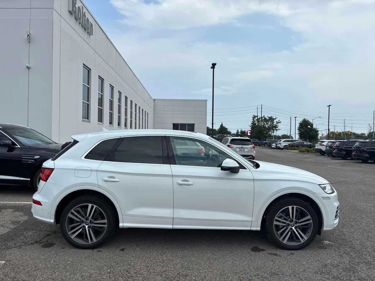 Audi Q5 QUATTRO * FULL S LINE* MATRIX* ГУМИ/ДЖАНТИ* ПАНОРА, снимка 4 - Автомобили и джипове - 55373349