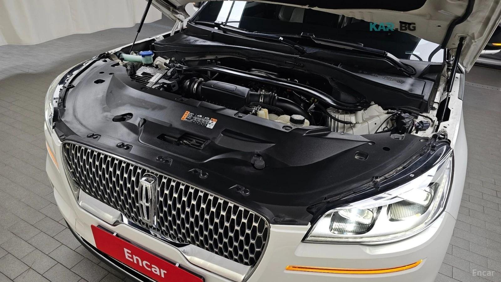 Lincoln Aviator RESERVE* AWD* ПАНО* ДИСТРОНИК* ОБДУХ* 360* МАСАЖИ*, снимка 17 - Автомобили и джипове - 55751078