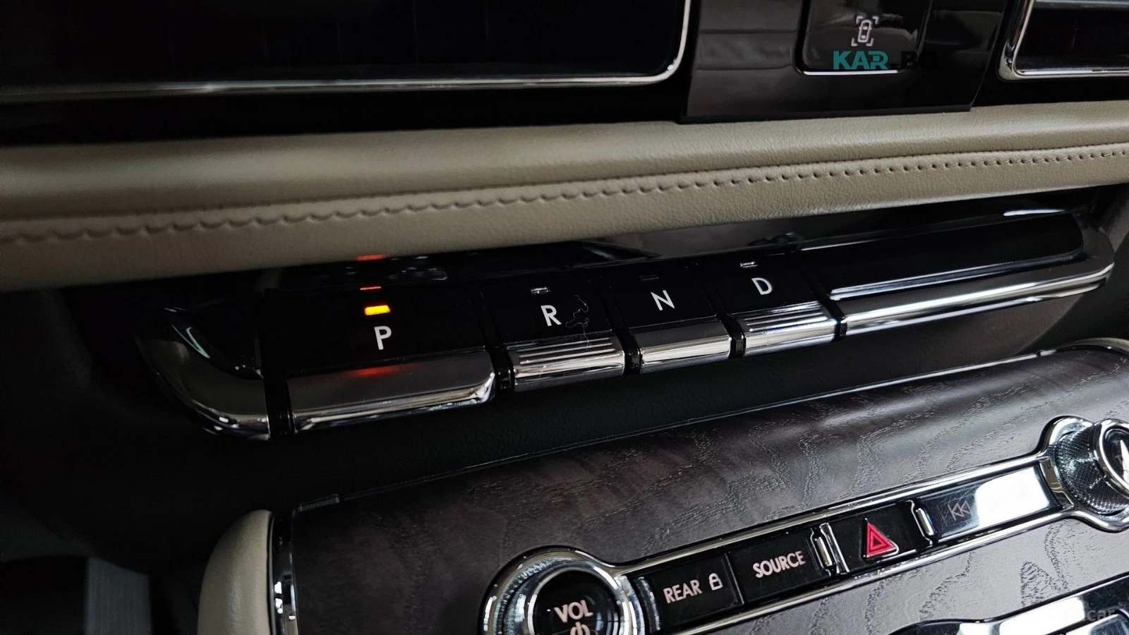 Lincoln Aviator RESERVE* AWD* ПАНО* ДИСТРОНИК* ОБДУХ* 360* МАСАЖИ*, снимка 14 - Автомобили и джипове - 55751078