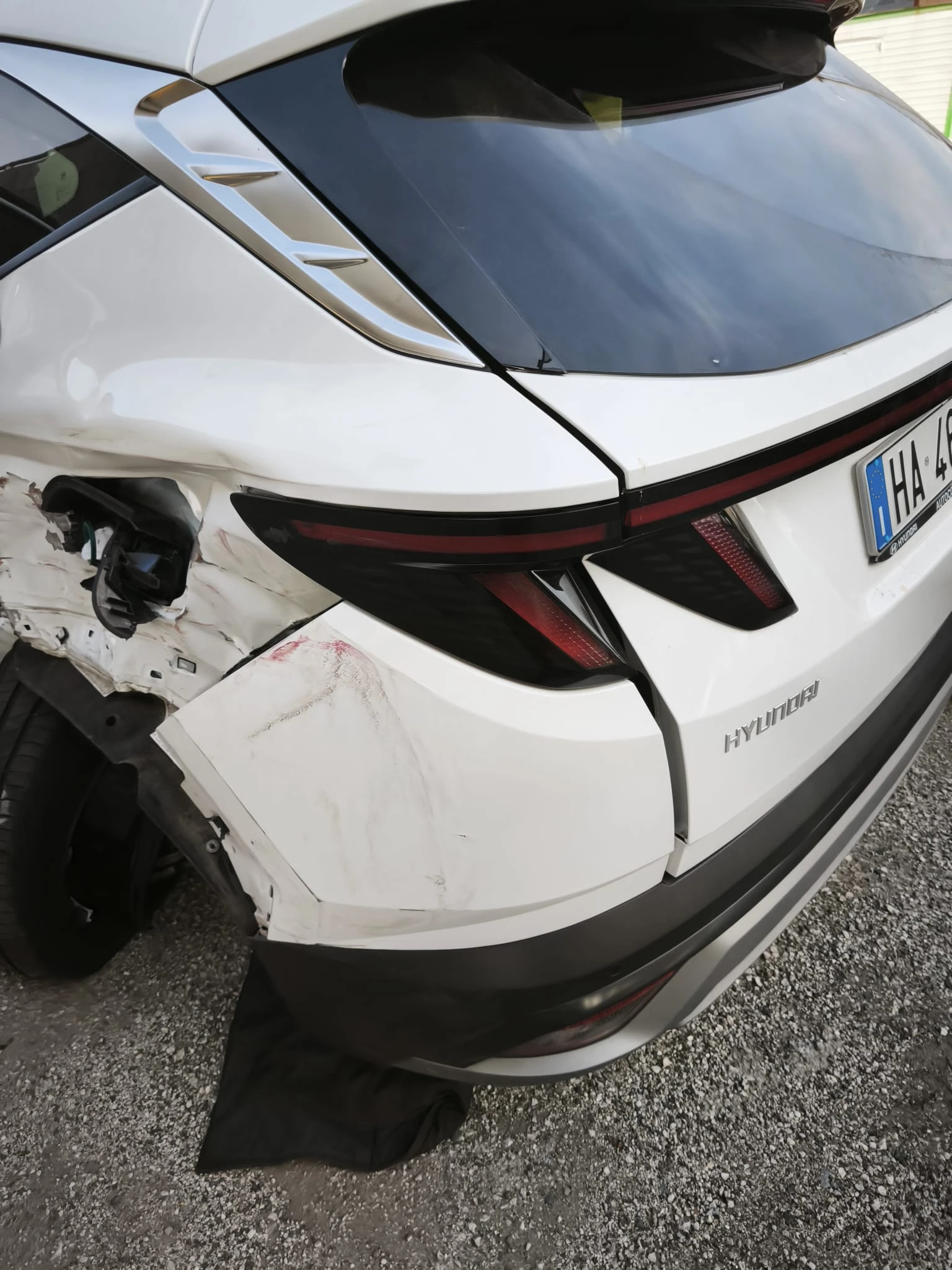 Hyundai Tucson 1.6I HYBRID, снимка 8 - Автомобили и джипове - 55831827