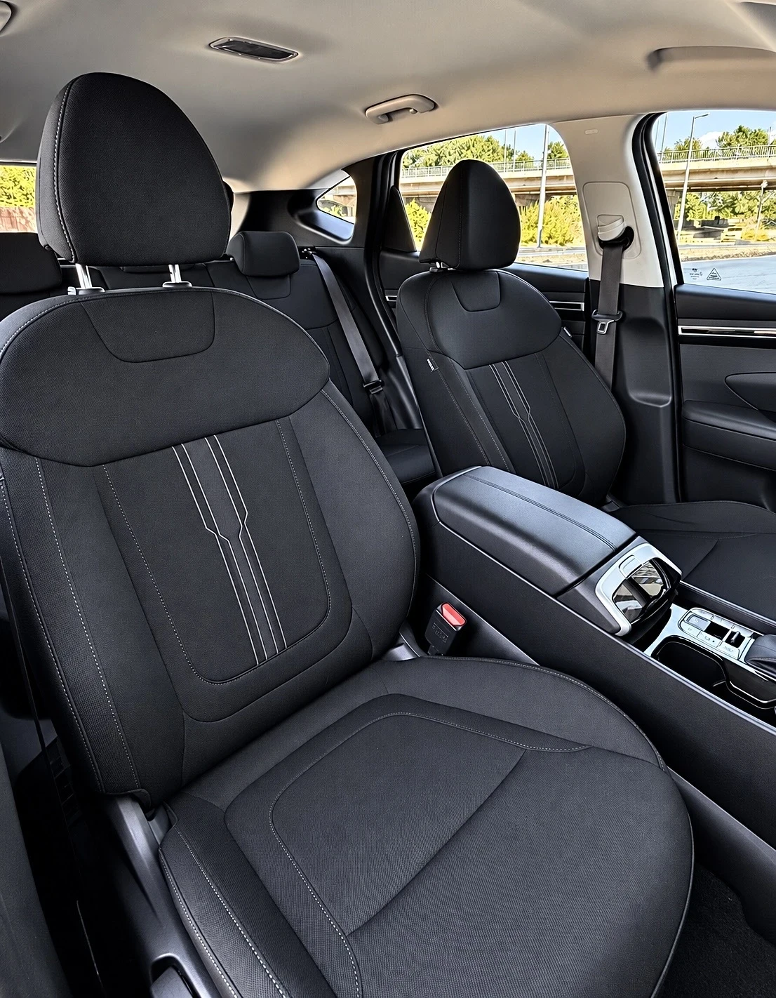 Hyundai Tucson 1.6 CRDi, снимка 13 - Автомобили и джипове - 56077329