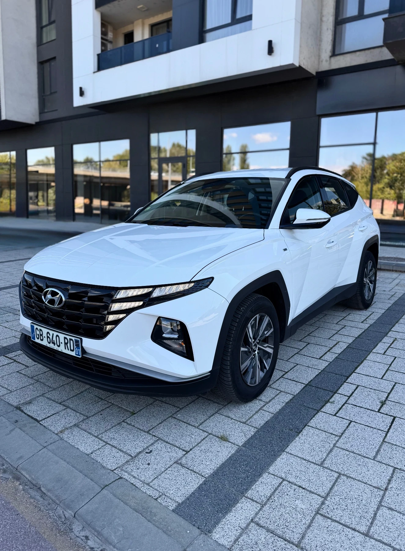 Hyundai Tucson 1.6 CRDi, снимка 2 - Автомобили и джипове - 56077329
