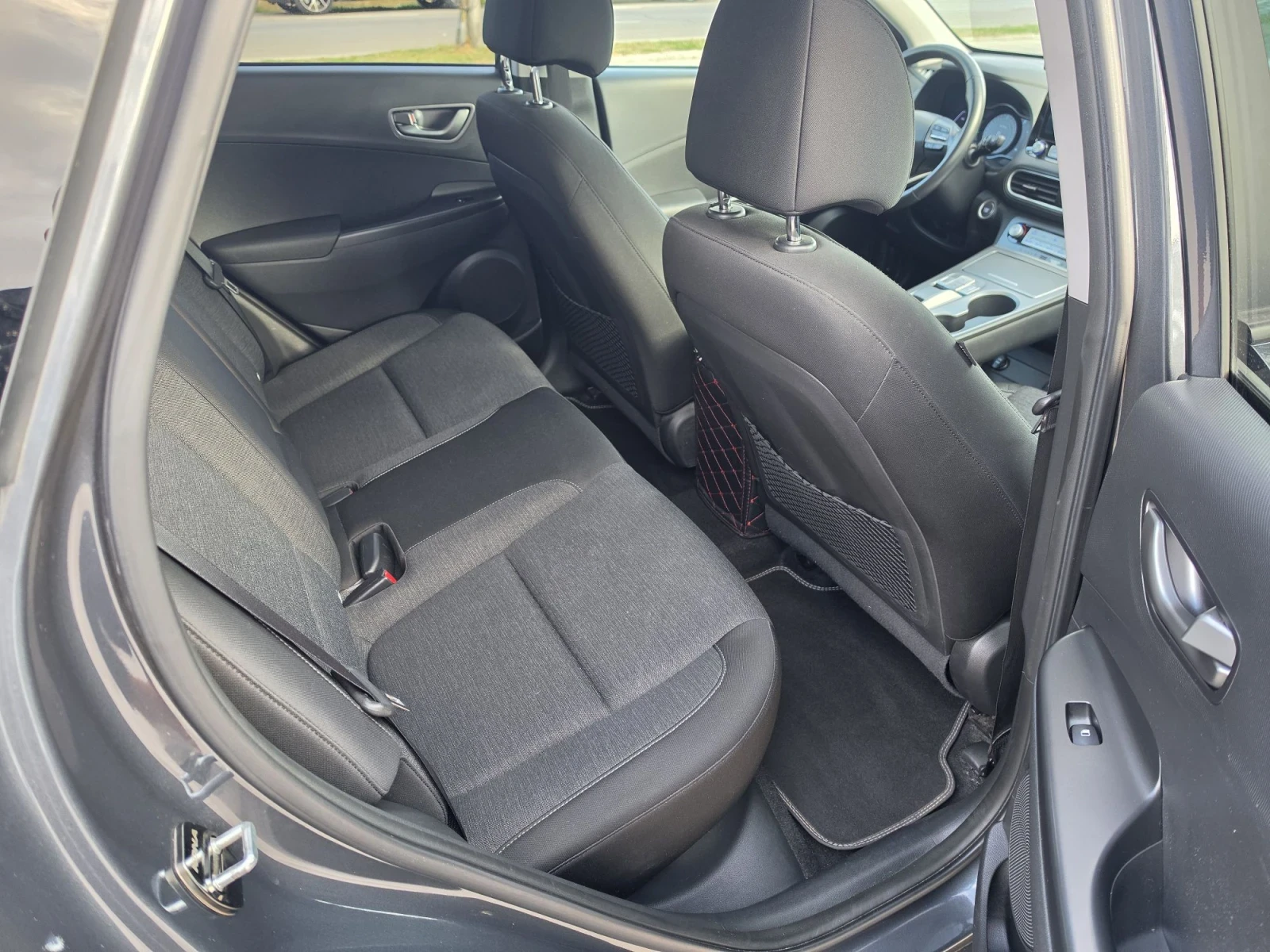 Hyundai Kona 150 kw . 64 kwh. 204 k.c., снимка 12 - Автомобили и джипове - 56182857