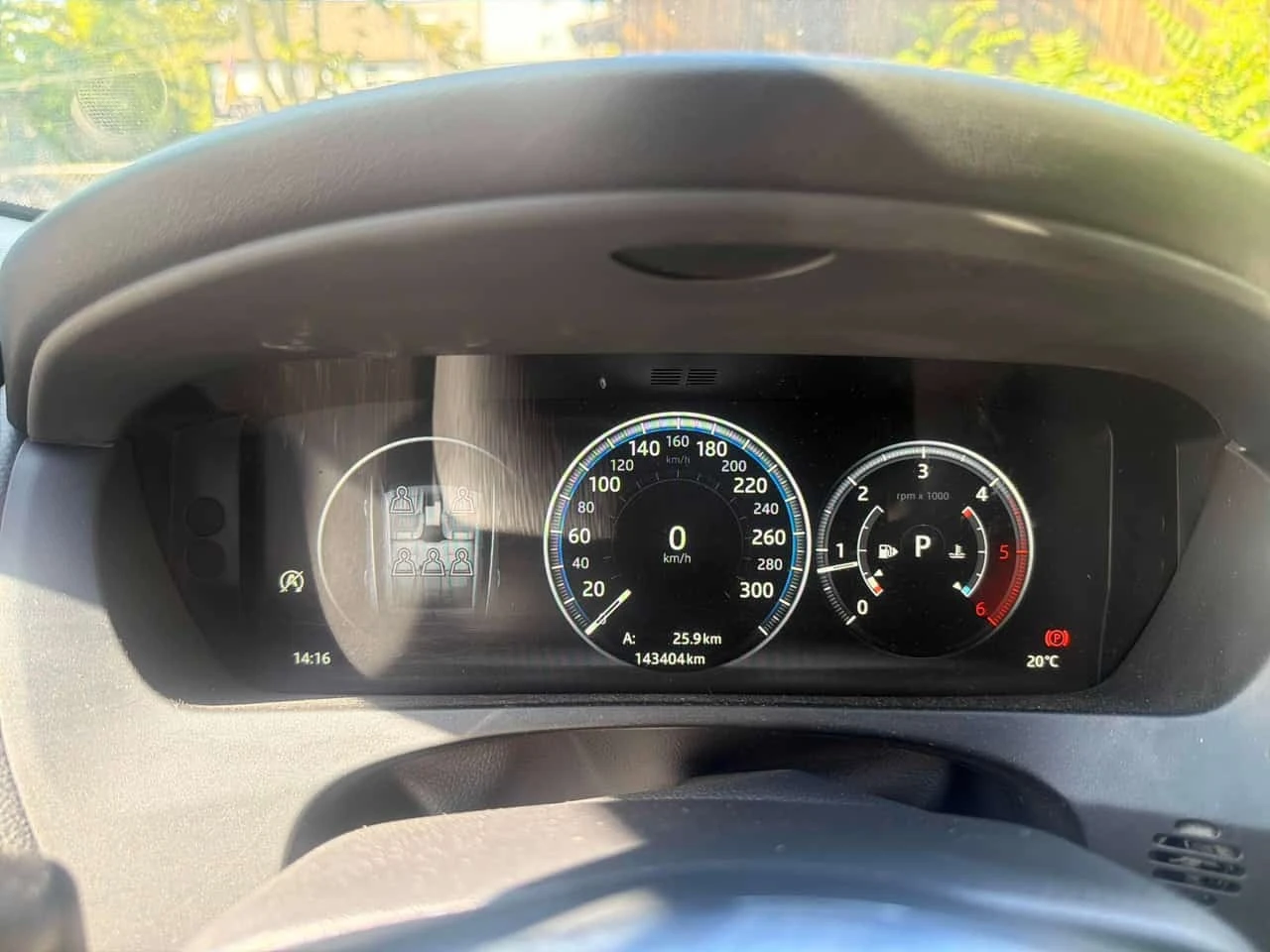 Jaguar F-PACE  Prestige / CARFAX / DISTRONIC / АВТОКРЕДИТ , снимка 11 - Автомобили и джипове - 56310637