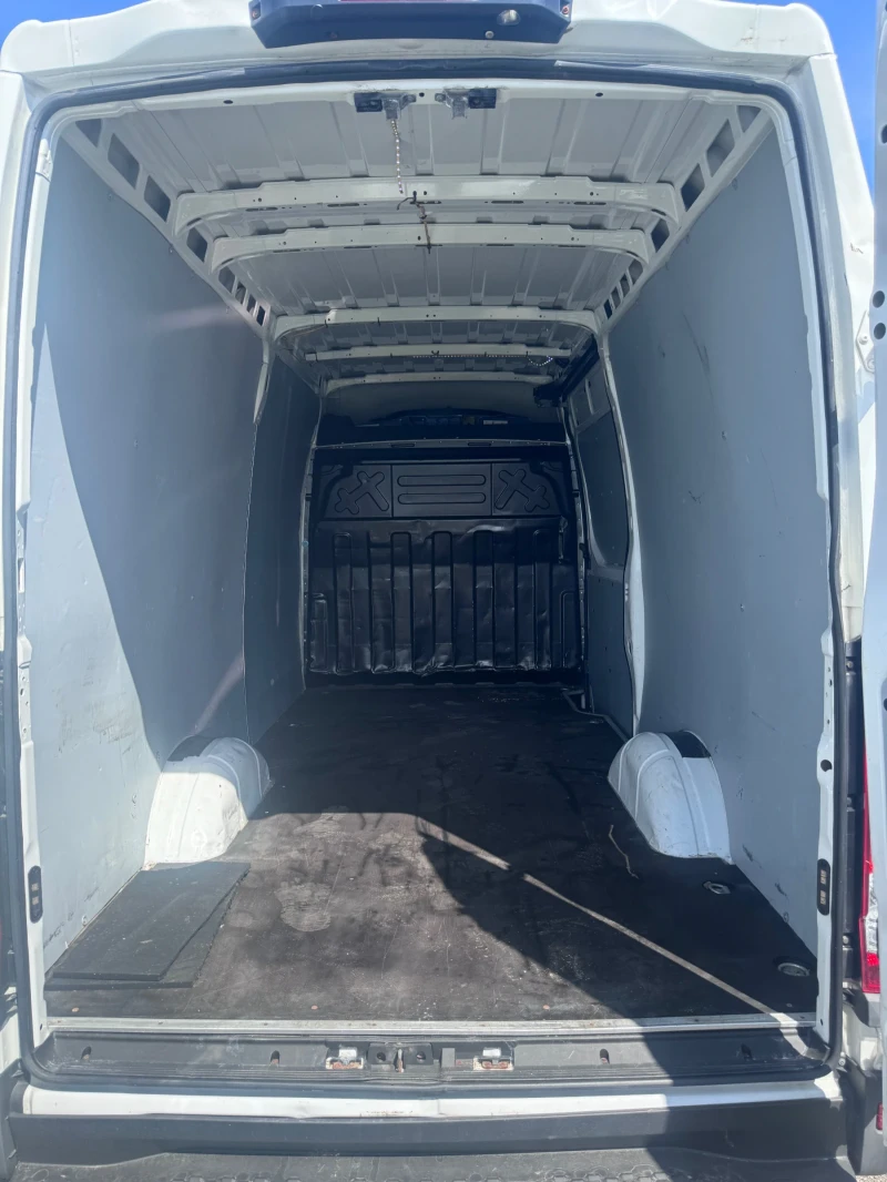 Iveco Daily 2.3/ HI-MATIC КЛИМАТИК , снимка 12 - Бусове и автобуси - 49956882