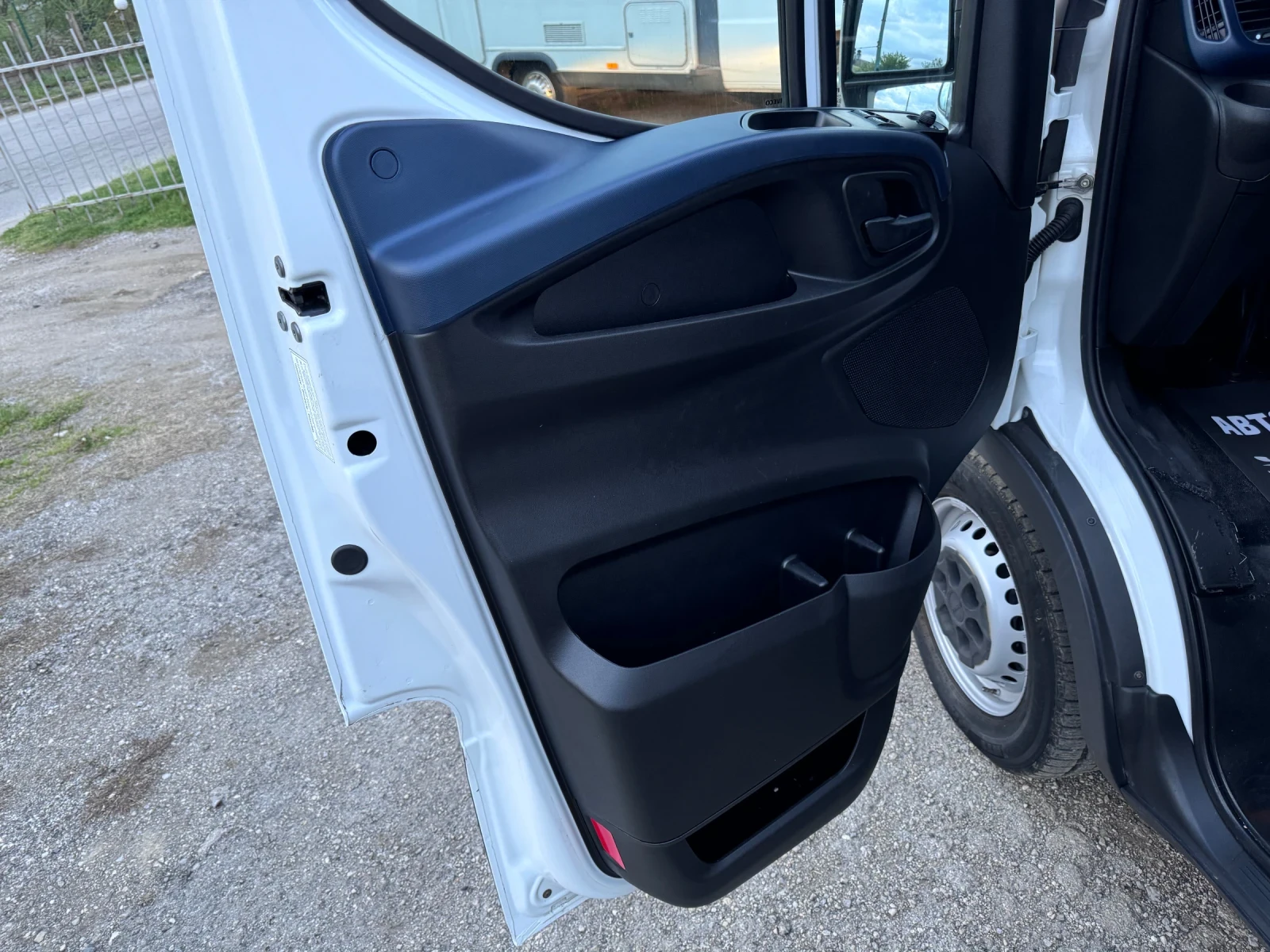 Iveco Daily 2.3/ HI-MATIC   | Mobile.bg   11