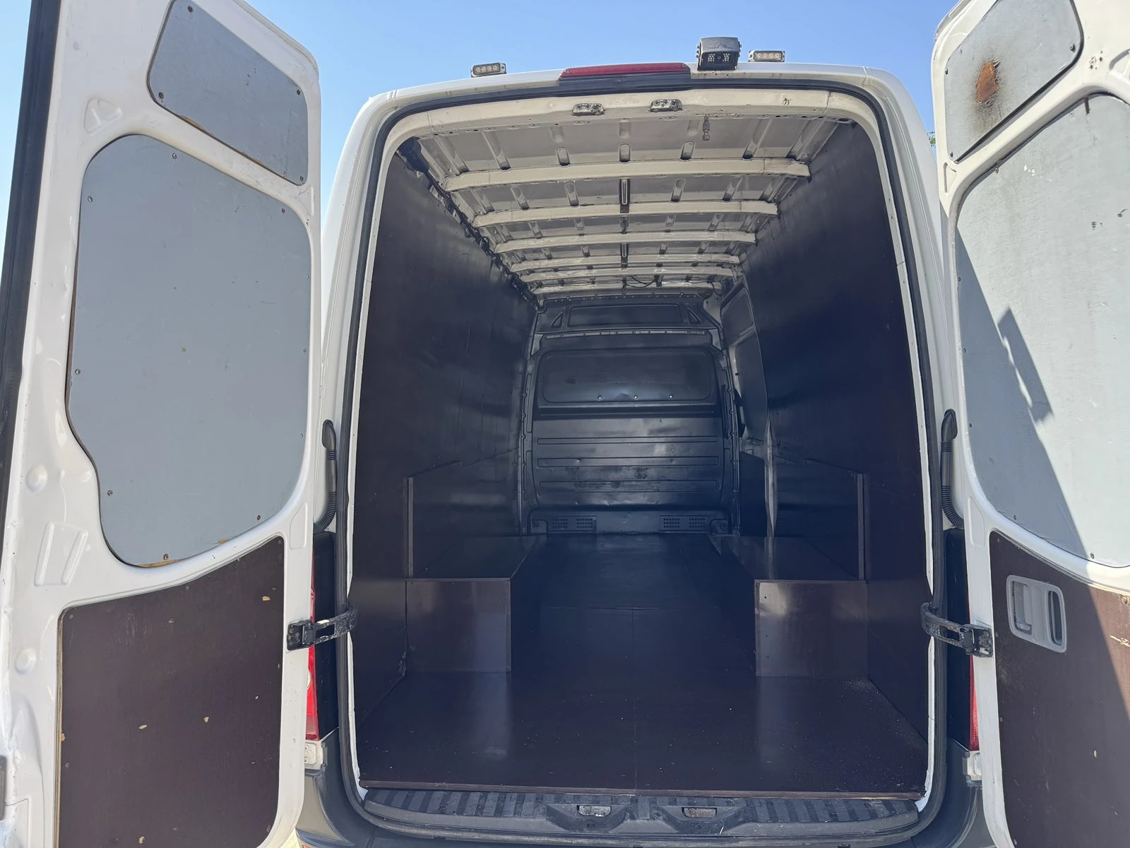 VW Crafter ДВОЙНА ГУМА, МАКСИ Б категория, снимка 10 - Бусове и автобуси - 55229111