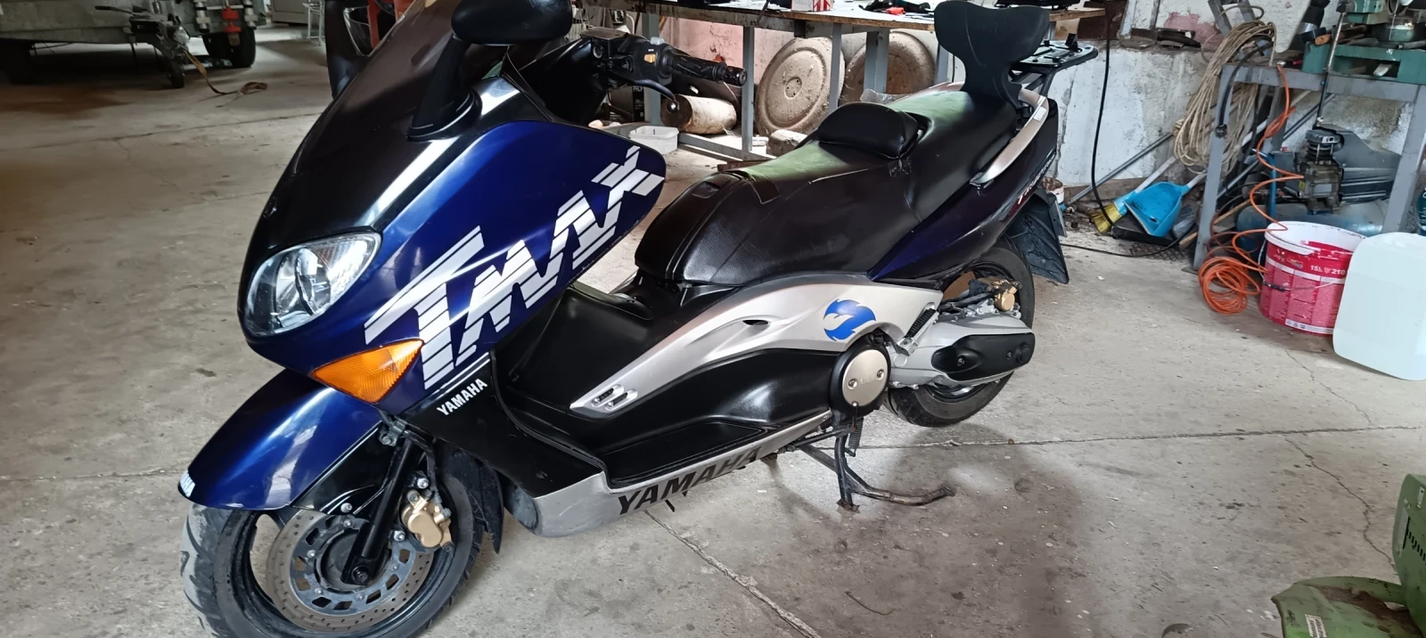 Yamaha T-max