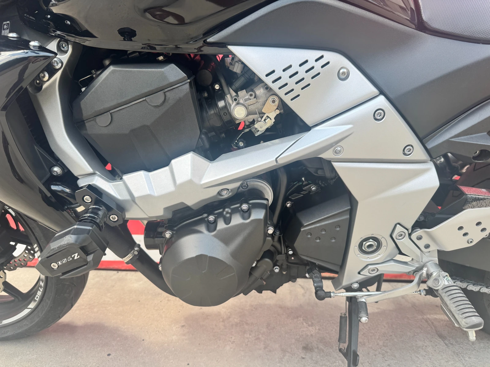 Kawasaki Z 750, снимка 13 - Мотоциклети и мототехника - 55120305