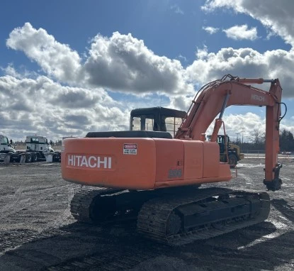 Багер Hitachi EX200-3, снимка 2 - Индустриална техника - 49495449