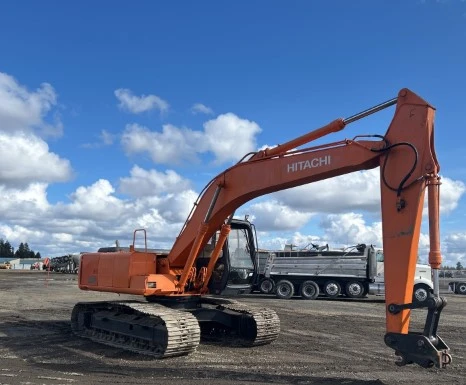 Багер Hitachi EX200-3, снимка 3 - Индустриална техника - 49495449