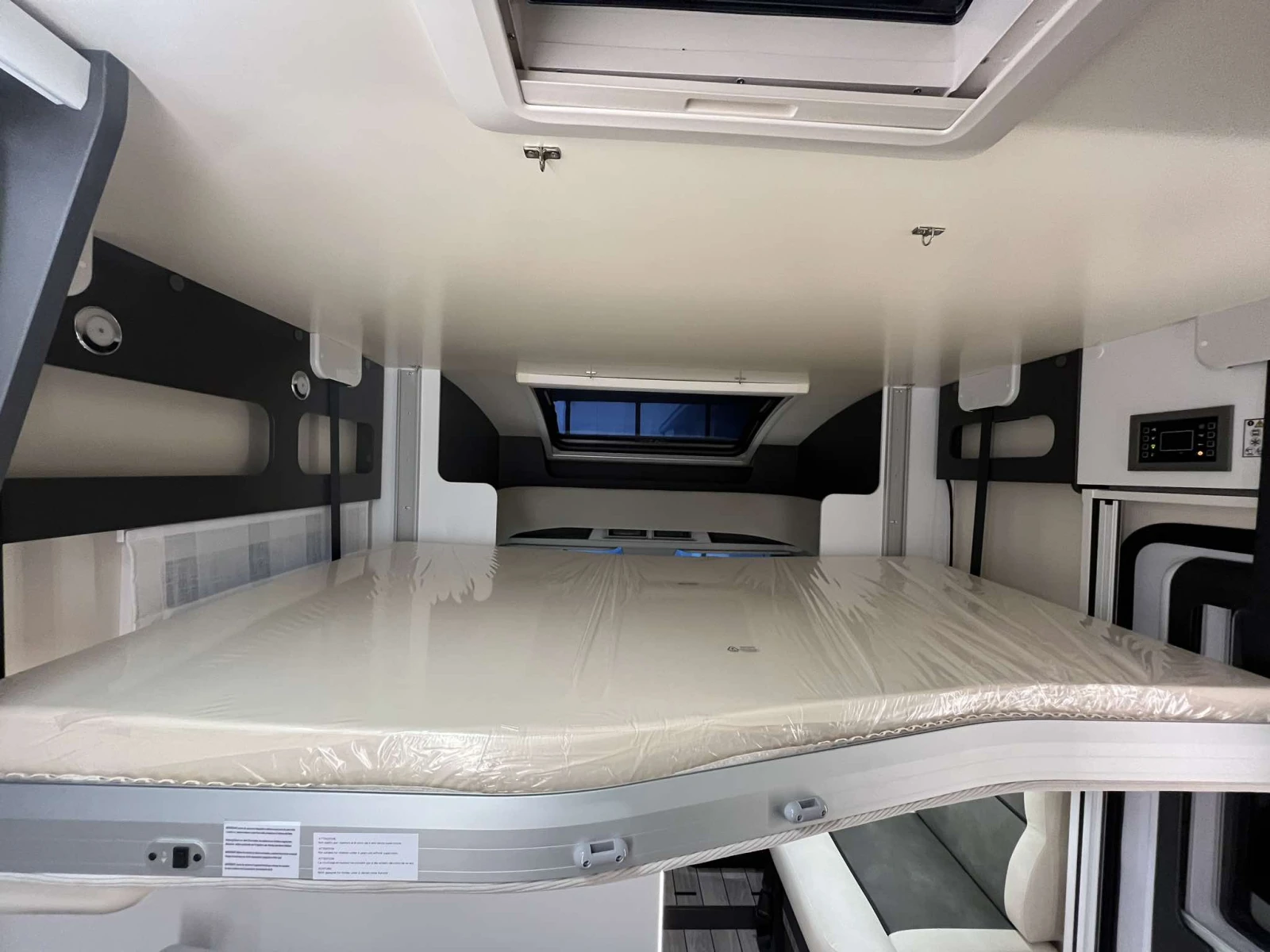 Кемпер McLouis MC4 2025 165к.с. Солар;Тента;NAVI;Камера - изображение 8