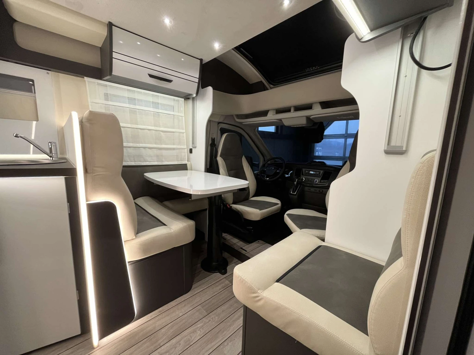 Кемпер McLouis MC4 2025 165к.с. Солар;Тента;NAVI;Камера - изображение 3