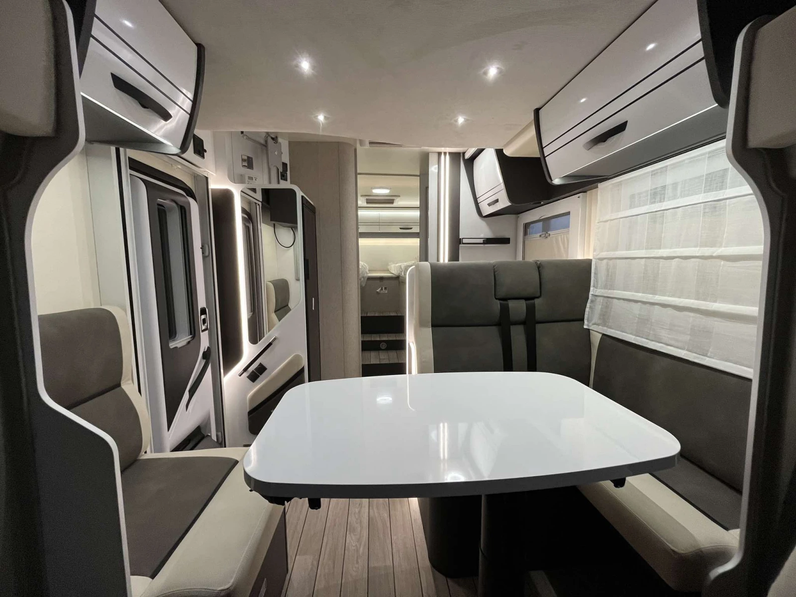 Кемпер McLouis MC4 2025 165к.с. Солар;Тента;NAVI;Камера - изображение 6