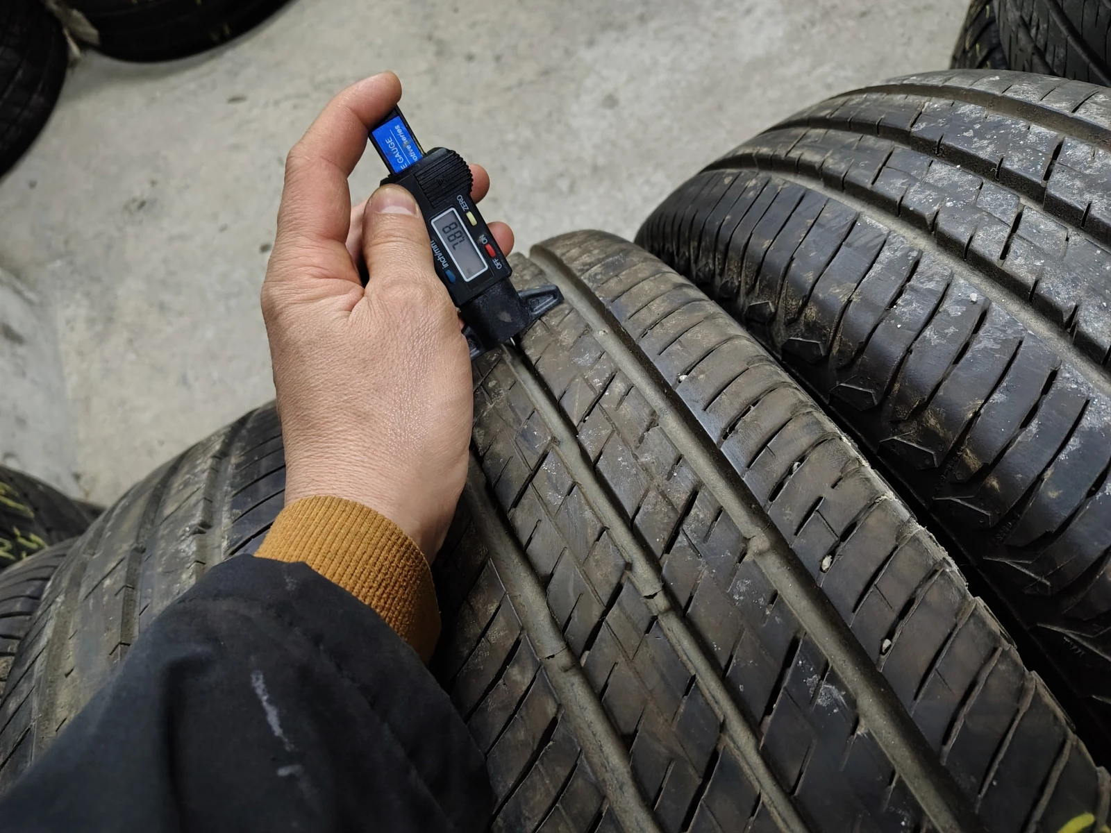 Гуми Летни 205/80R16, снимка 3 - Гуми и джанти - 55837244