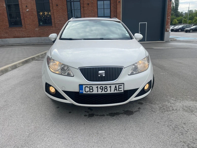 Seat Ibiza, снимка 1 - Автомобили и джипове - 47610363