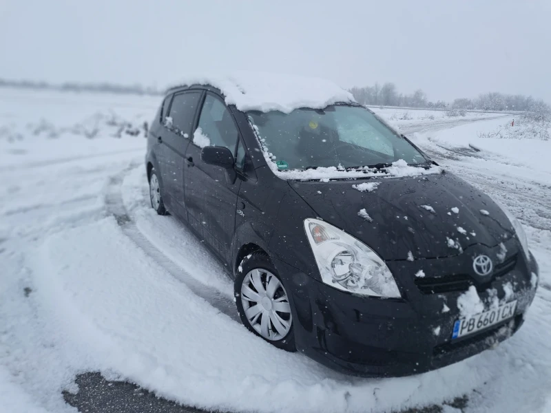 Toyota Corolla verso 2.2, снимка 9 - Автомобили и джипове - 48654661