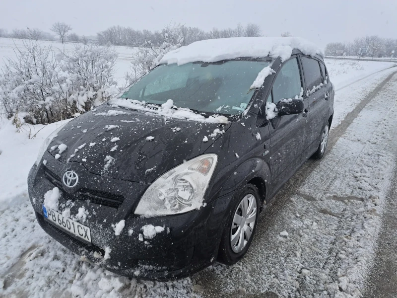 Toyota Corolla verso 2.2, снимка 1 - Автомобили и джипове - 48654661