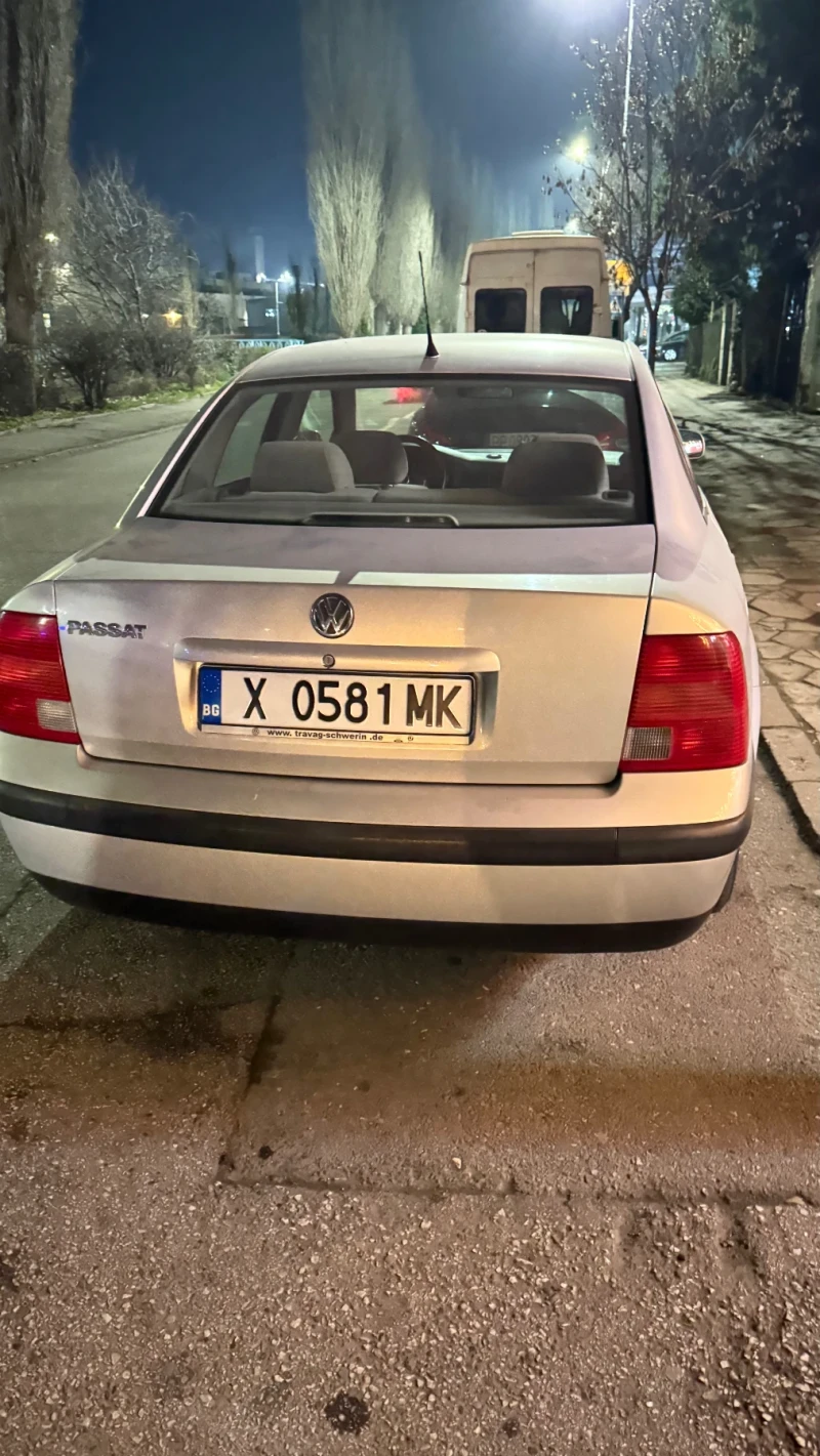 VW Passat 1.6/101кс.м.данък РЕГИСТРИРАН, снимка 16 - Автомобили и джипове - 50669204