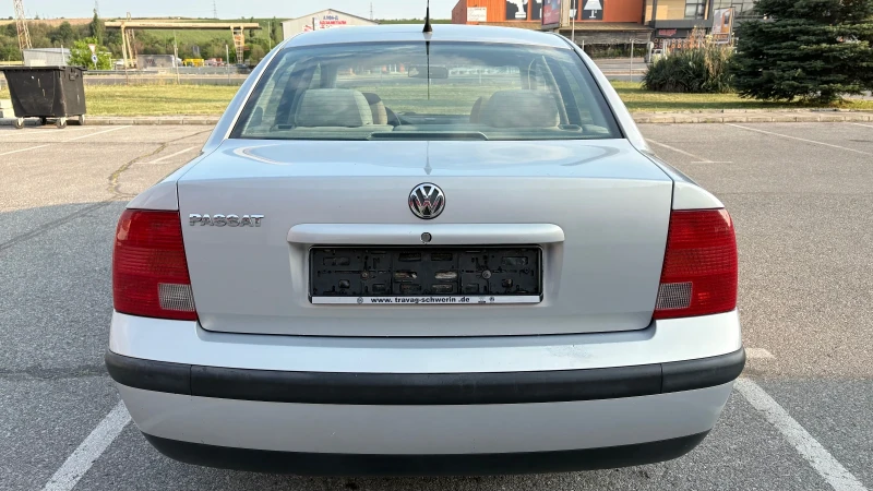 VW Passat 1.6/101кс.малкия данък, снимка 2 - Автомобили и джипове - 50669204