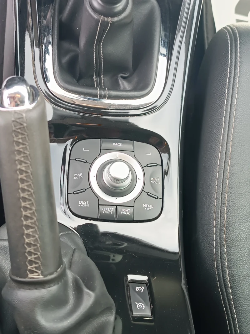 Renault Megane 1, 6 CDi, КОЛЕДНА ПРОМОЦИЯ, GRAND TOUR, ЛИЗИНГ , снимка 10 - Автомобили и джипове - 51626264