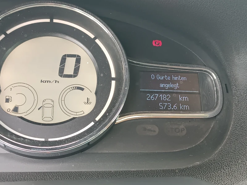 Renault Megane 1, 6 CDi, КОЛЕДНА ПРОМОЦИЯ, GRAND TOUR, ЛИЗИНГ , снимка 9 - Автомобили и джипове - 51626264