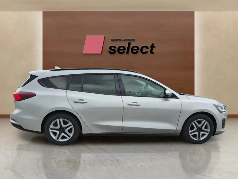 Ford Focus 1.0 EcoBoost, снимка 4 - Автомобили и джипове - 51897679