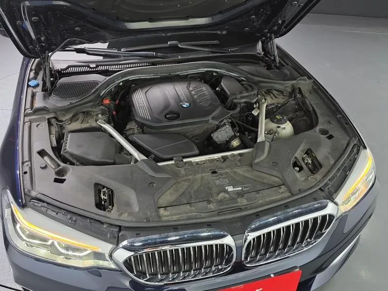 BMW 520 d-MSport xDrive - САМО 30% АВАНС, снимка 6 - Автомобили и джипове - 55740804