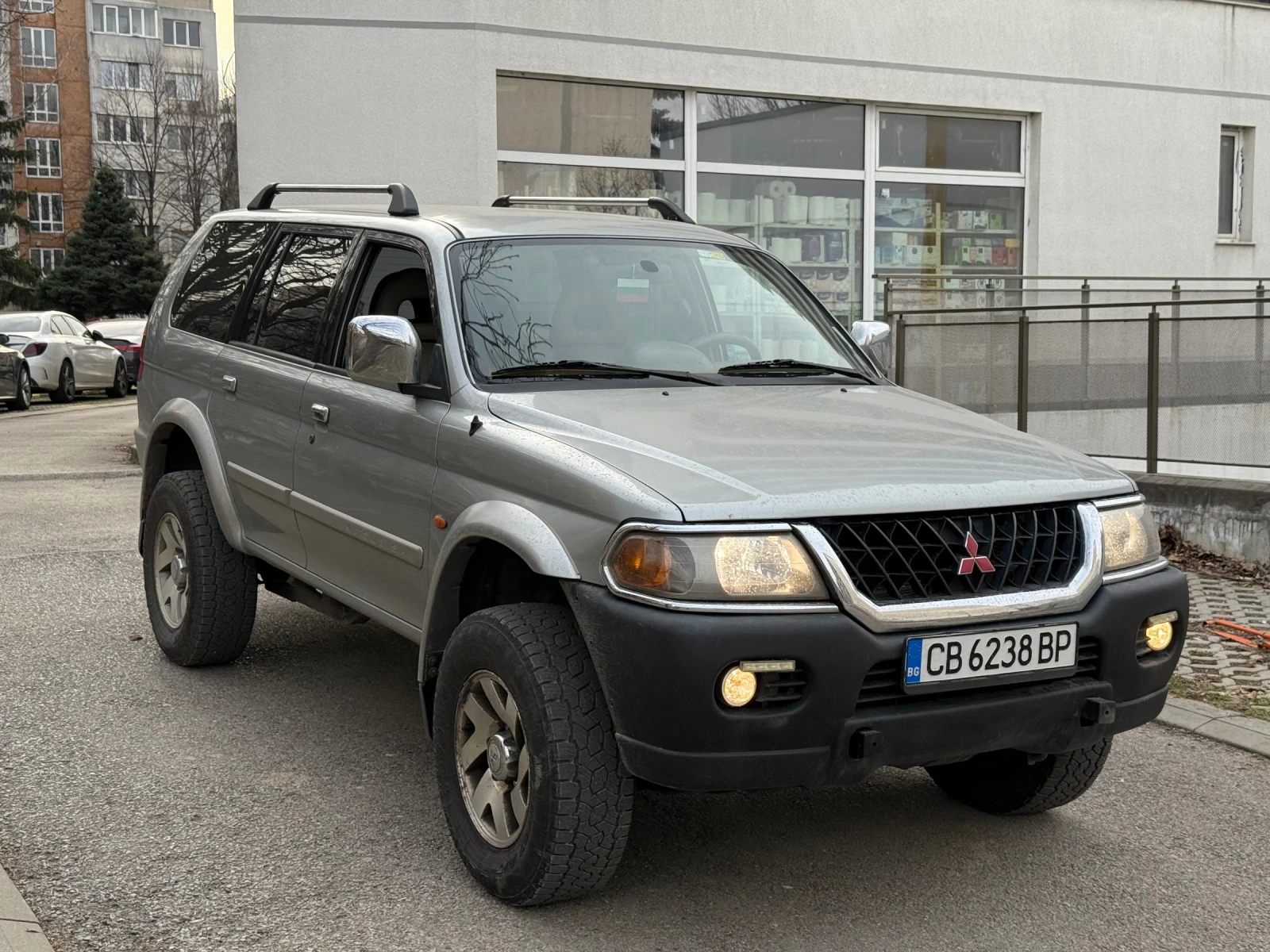 Mitsubishi Pajero sport 3.0 V6 177к.с. 