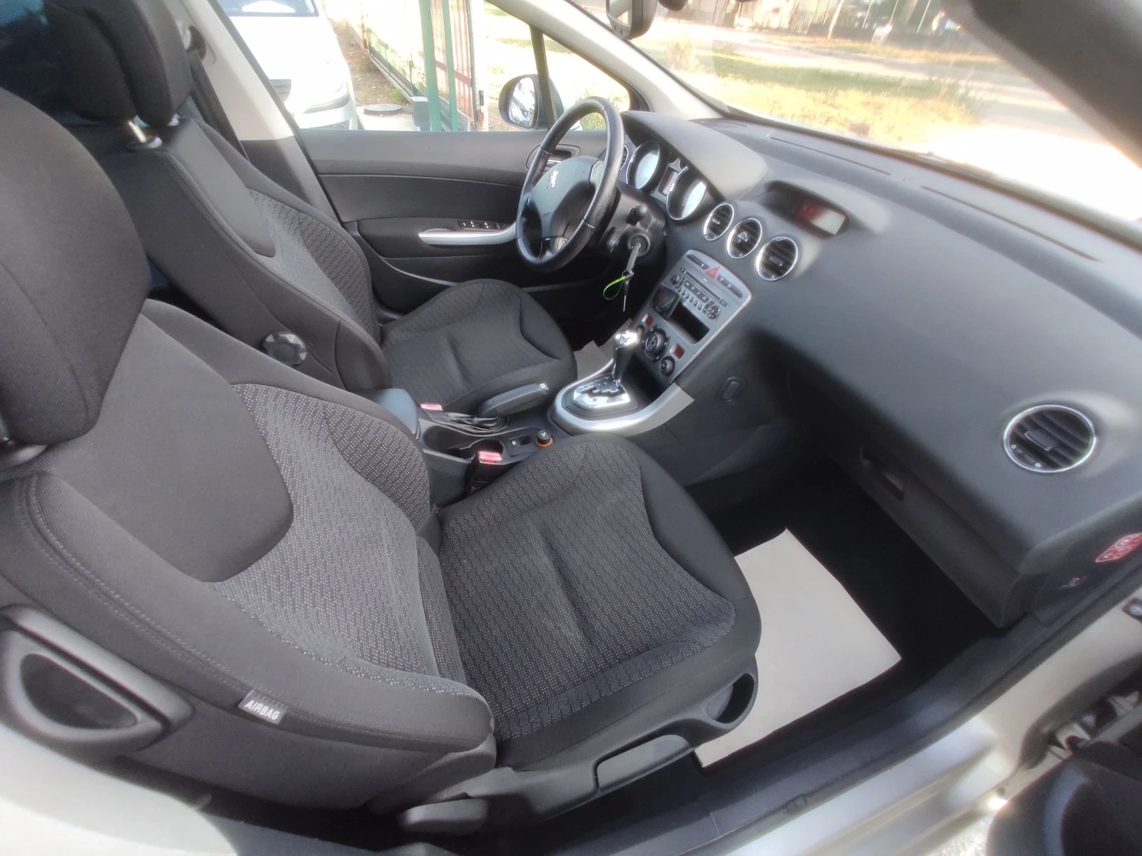 Peugeot 308 2.0 HDi/AUTOMATIC/136K.C./ПАНОРАМА  - изображение 10