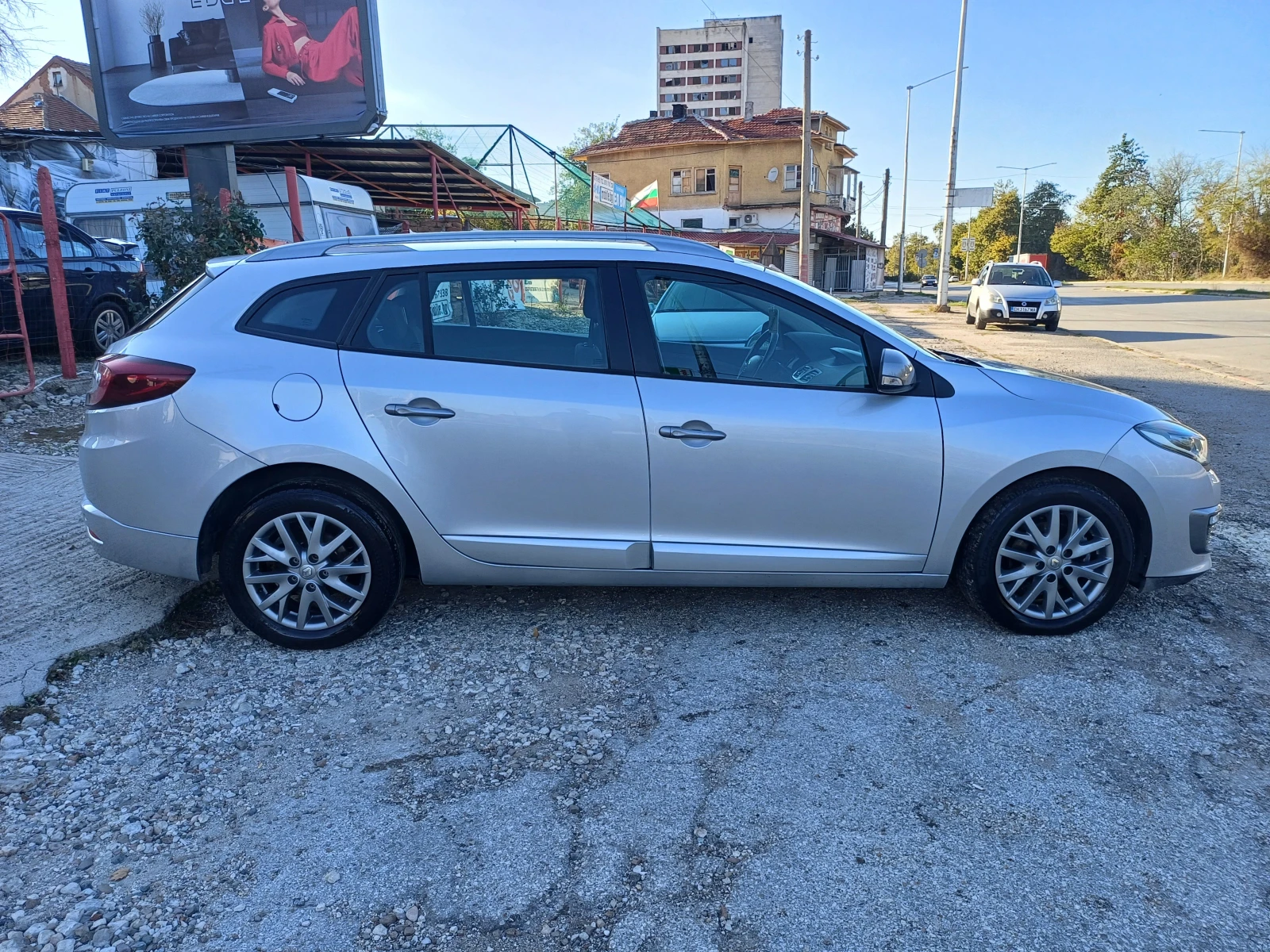 Renault Megane 1.5 110k.c - изображение 4