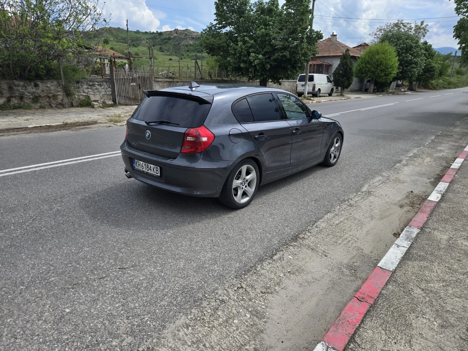 BMW 118 1.8 - изображение 4