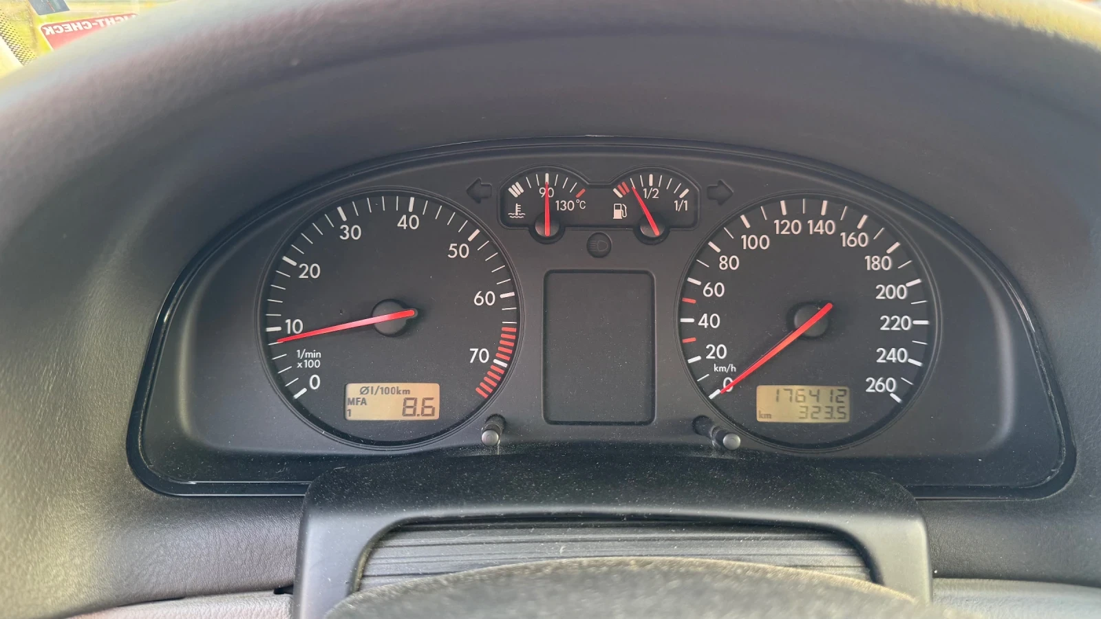 VW Passat 1.6/101кс.м.данък РЕГИСТРИРАН, снимка 12 - Автомобили и джипове - 50669204