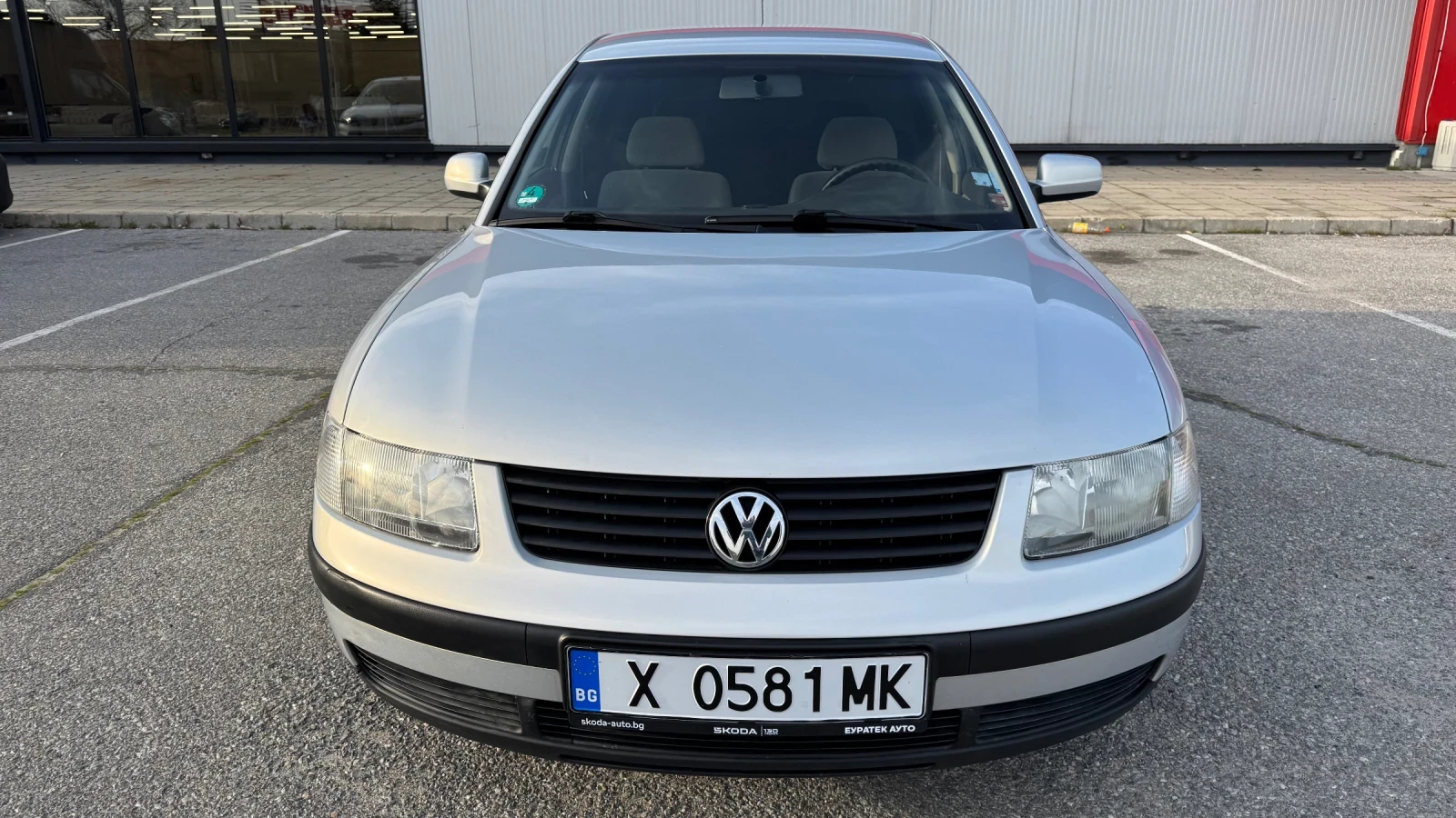 VW Passat 1.6/101кс.м.данък РЕГИСТРИРАН