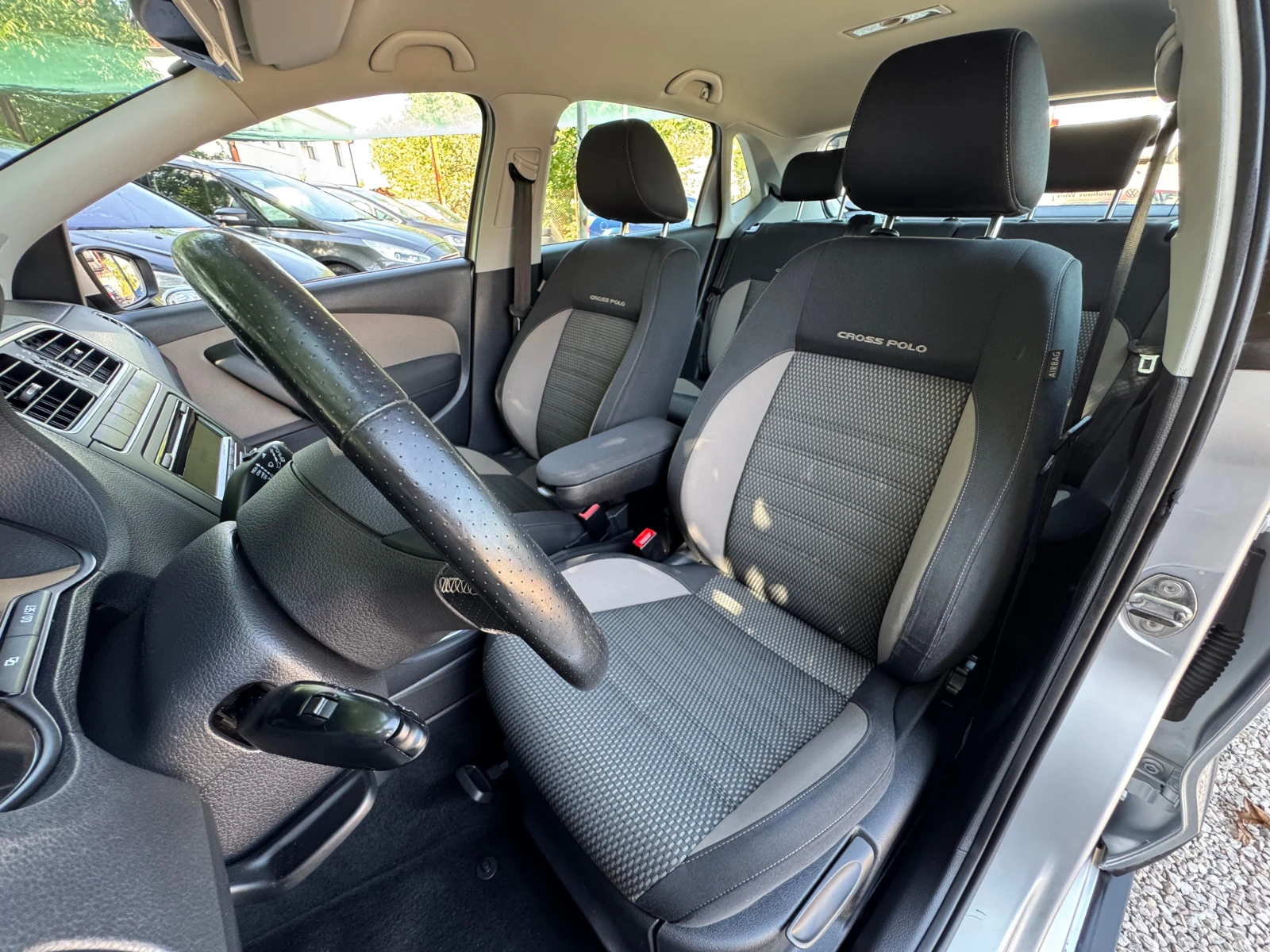 VW Polo 1.4i-Автомат-CROSS - изображение 10