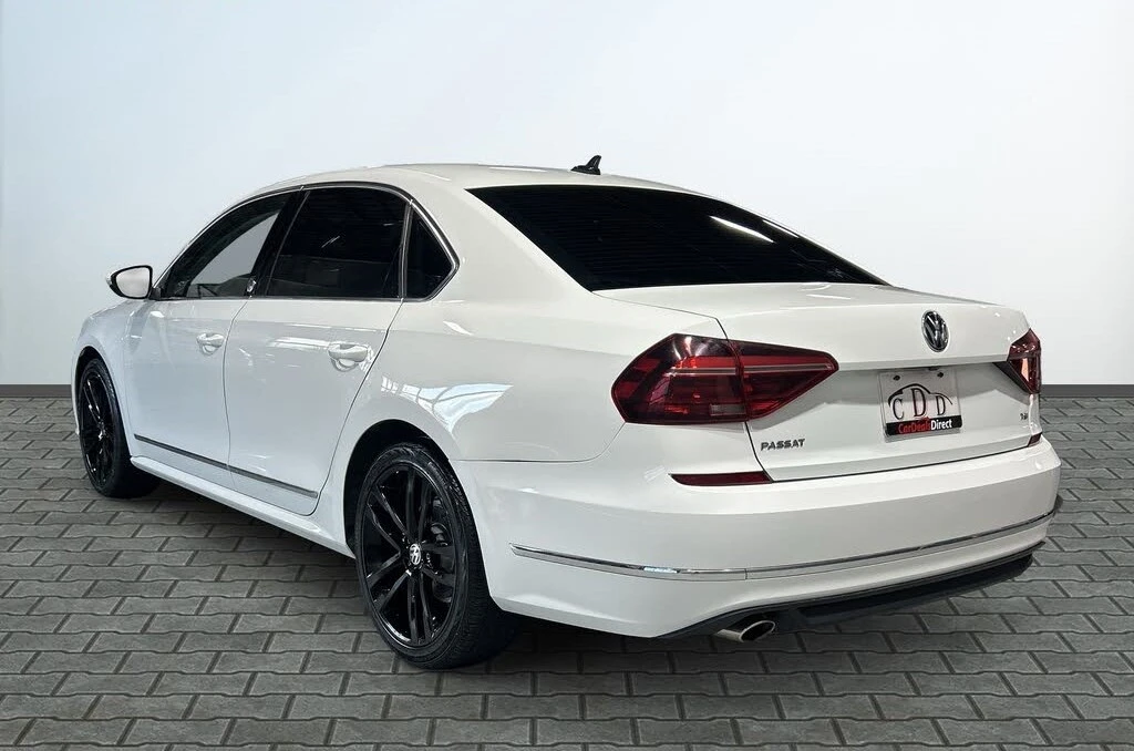 VW Passat 2.0T FWD * АвтоКредит* (ЦЕНА ДО БГ) - изображение 4