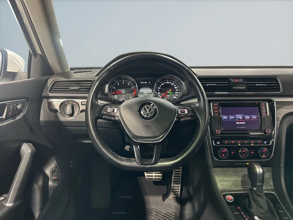 VW Passat 2.0T FWD * АвтоКредит* (ЦЕНА ДО БГ) - изображение 9