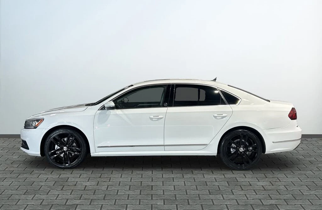 VW Passat 2.0T FWD * АвтоКредит* (ЦЕНА ДО БГ) - изображение 3