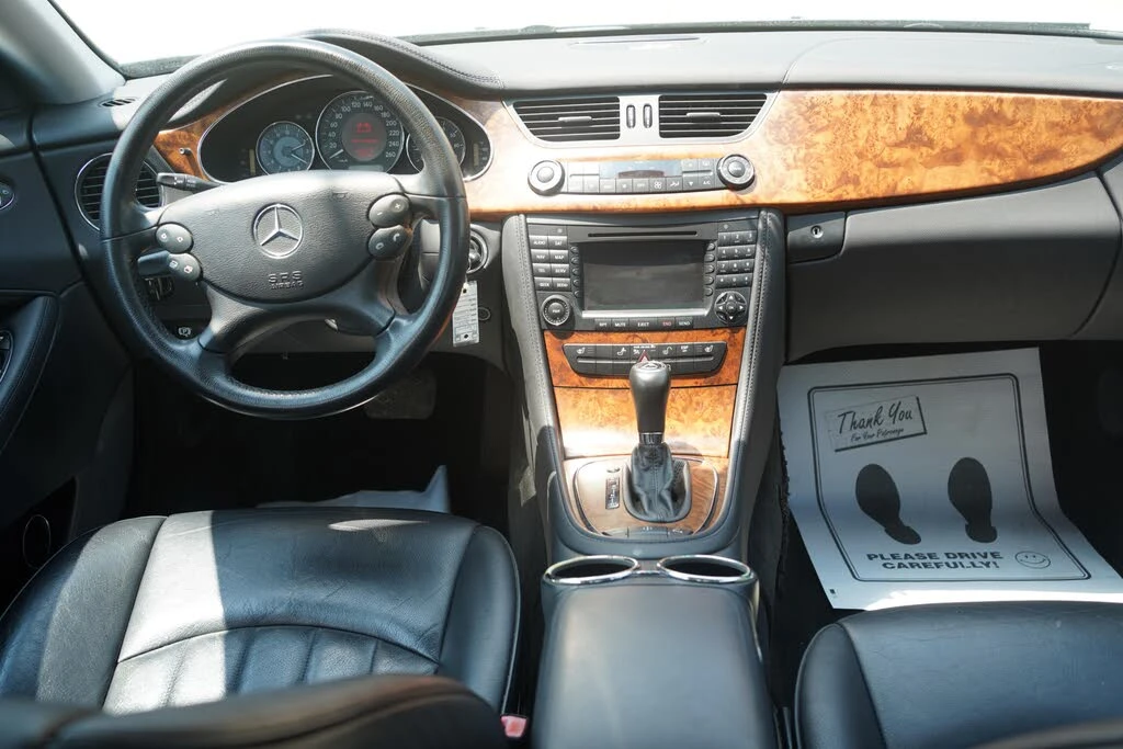 Mercedes-Benz CLS 500 * АВТО КРЕДИТ* ЦЕНА ДО БГ * СЕРВИЗНА ИСТОРИЯ *  - изображение 8