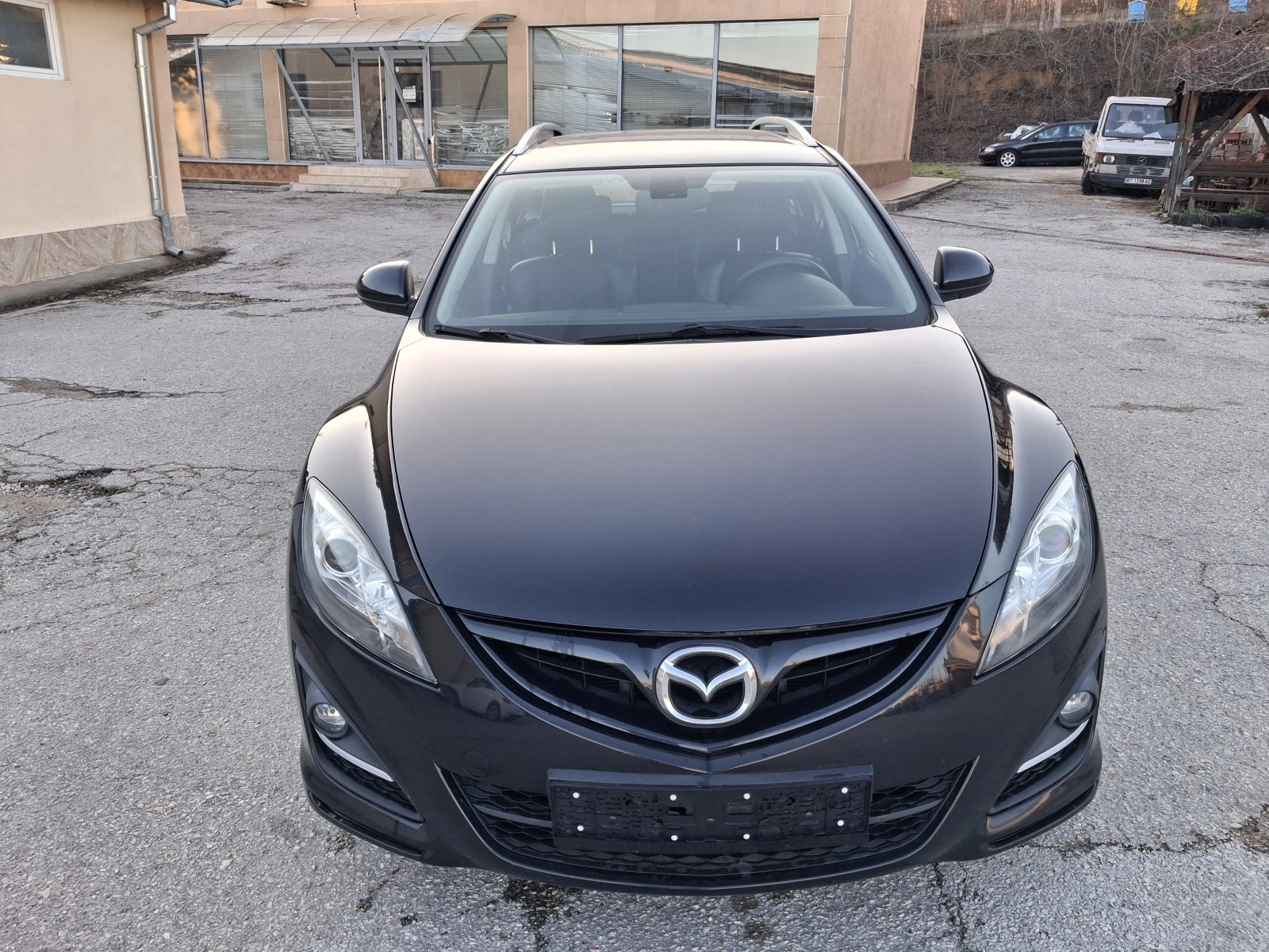 Mazda 6 2.0i - изображение 2