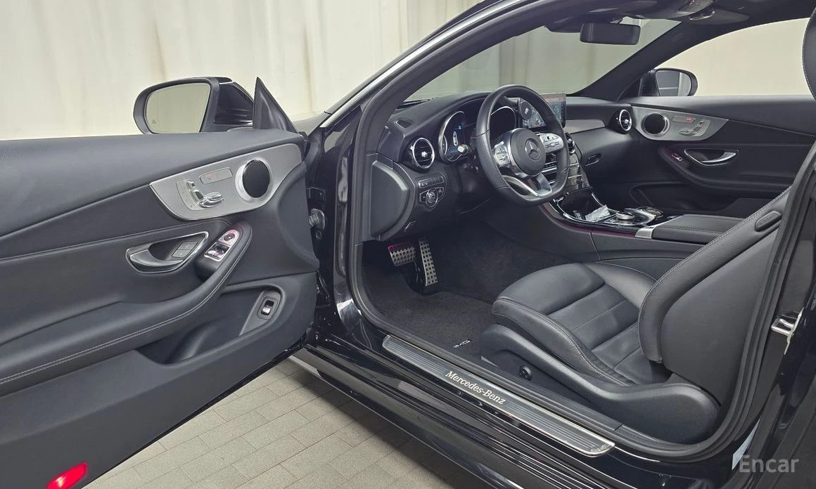 Mercedes-Benz C 220, снимка 10 - Автомобили и джипове - 53735172