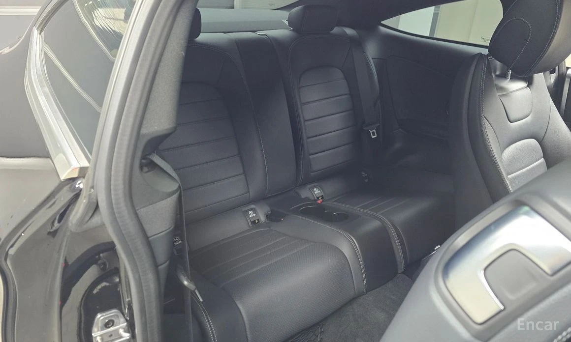 Mercedes-Benz C 220, снимка 12 - Автомобили и джипове - 53735172