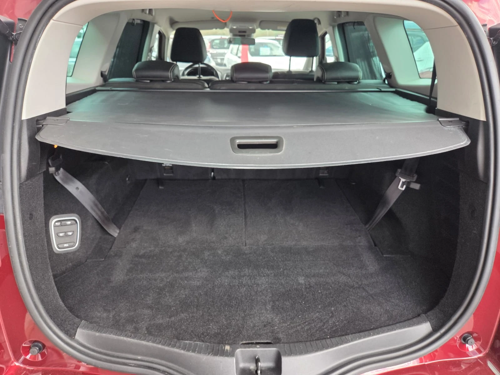 Renault Grand scenic 1.7 dci лизинг, снимка 16 - Автомобили и джипове - 54133142