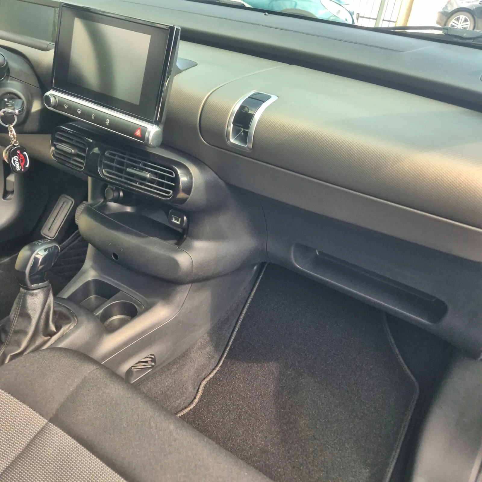 Citroen C4 Cactus, снимка 16 - Автомобили и джипове - 54654445