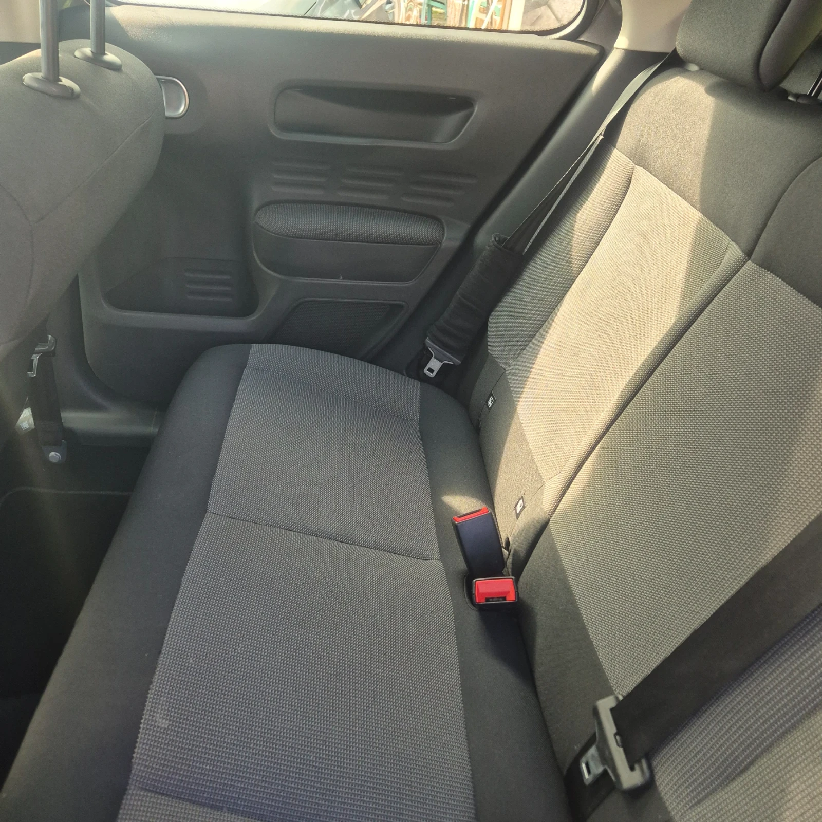 Citroen C4 Cactus, снимка 13 - Автомобили и джипове - 54654445