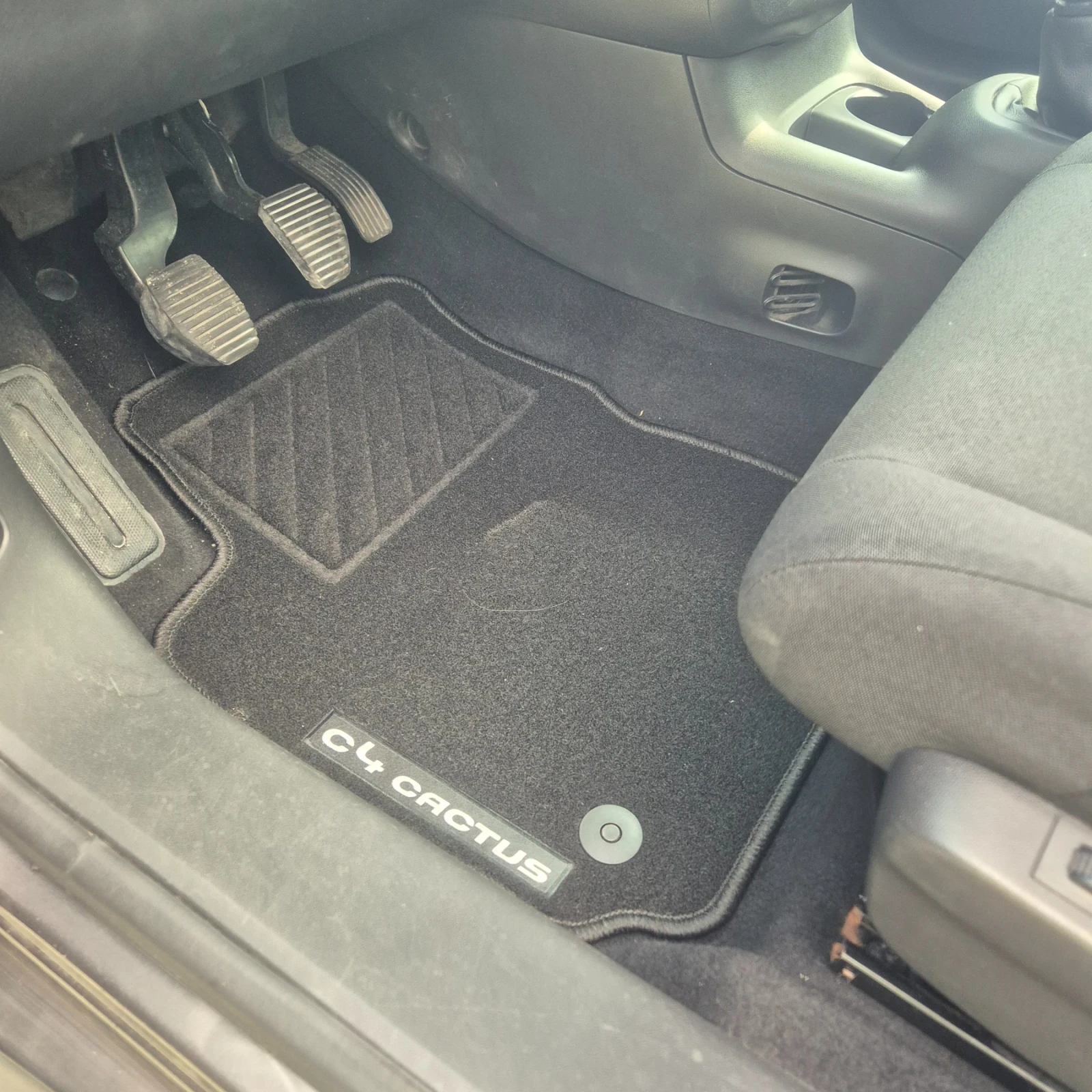 Citroen C4 Cactus, снимка 7 - Автомобили и джипове - 54654445